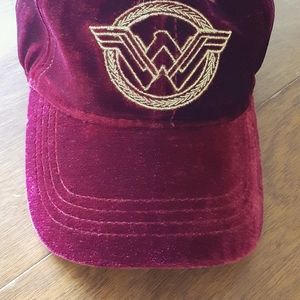 Wonder woman Velvet hat